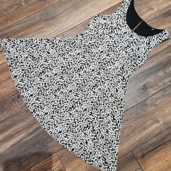 Beautiful dress  by Dex - Picture 1 of 4